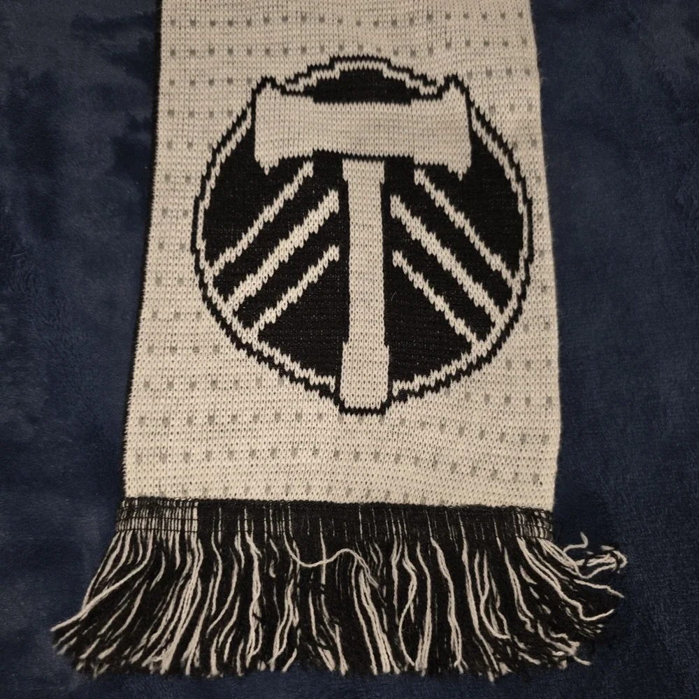 Portland Timbers Trailblazers Split Reversible Soccer Basketball NBA MLS Scarf